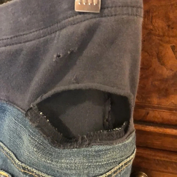 OLD Navy maternity jeans - Picture 8 of 11